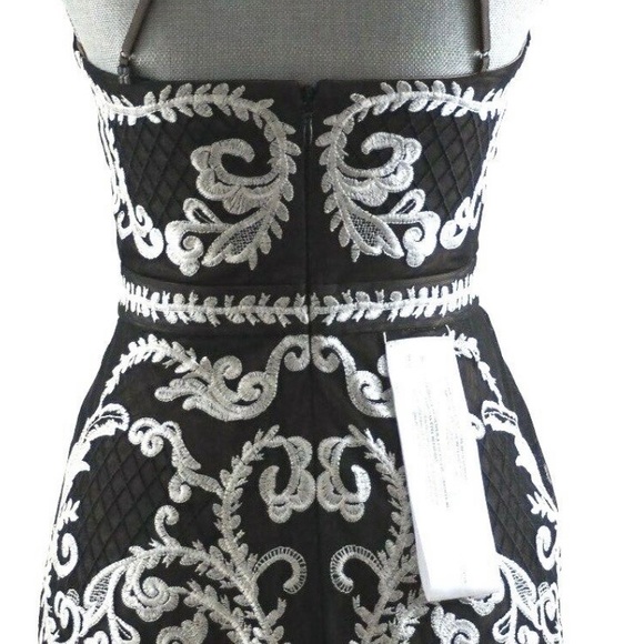 8❤️BCBG Max Azria NWT Long lace Embroidered Gown 🌹🌹 - Picture 4 of 8